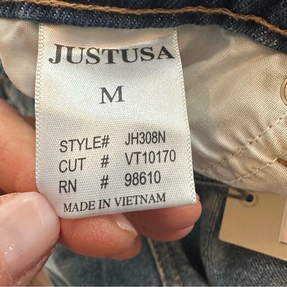 NWT JustUSA Denim Jean shorts Blue Distressed Summer MEDIUM 100% Cotton - Picture 10 of 15